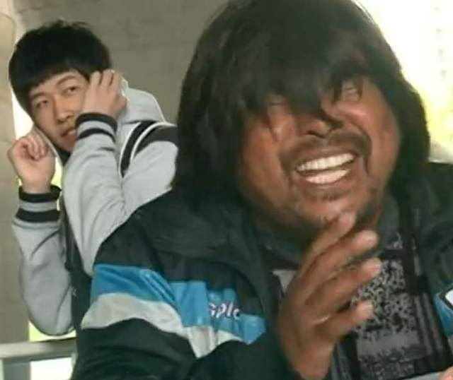 妻子称目前没钱给面筋哥安葬 妻子称目前没钱给面筋哥安葬