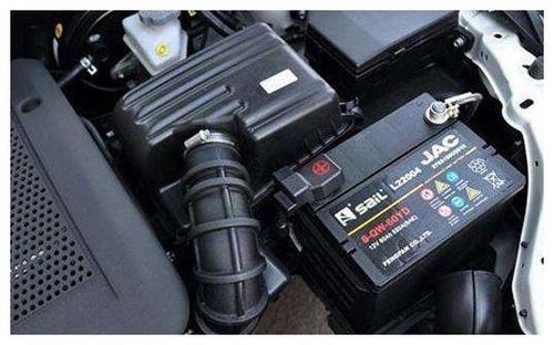 汽车启动电瓶要多少电压