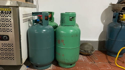 汽车自喷漆多少钱一罐