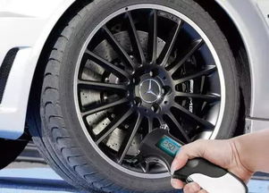 汽车后轮胎打气打多少