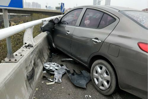 汽车大梁变形能卖多少