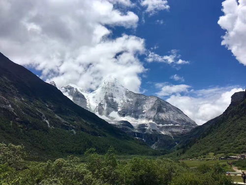 开远到稻城汽车多少钱 开远到稻城汽车多少钱