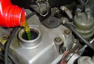 汽车一次加多少机油