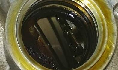 汽车摇臂加多少机油