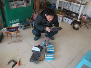 老款汽车电瓶多少伏电 老款汽车电瓶多少伏电