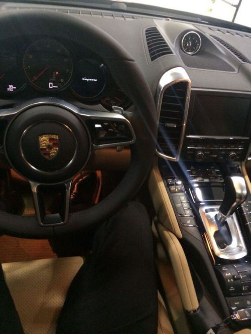 汽车方向盘一圈多少度 汽车方向盘一圈多少度