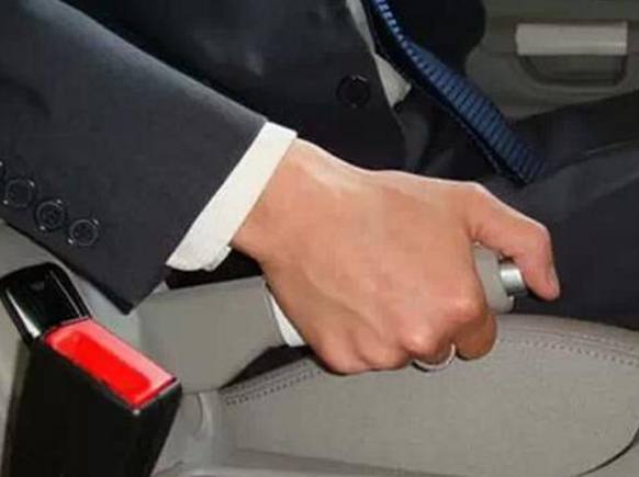 汽车手刹坏了修多少钱