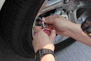 怎么测试汽车吃胎多少