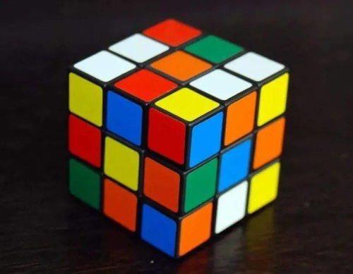 00后女生“0秒”还原魔方