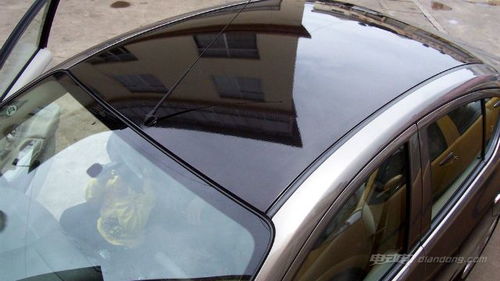 汽车车顶贴膜多少钱