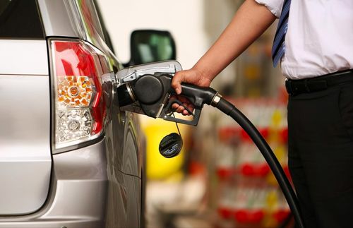 汽车加满油要多少钱