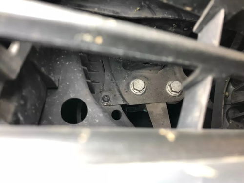 汽车漏油垫多少钱 汽车漏油垫多少钱