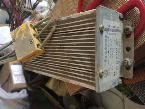 汽车电瓶能带多少瓦电机