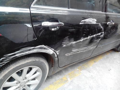 汽车车门凹陷修复多少钱