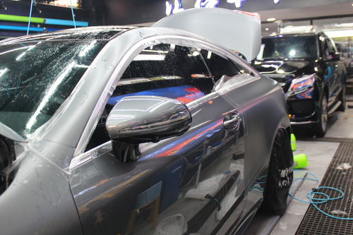 汽车哑光贴膜多少钱