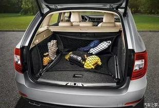 汽车后尾箱缝隙调节多少