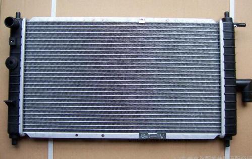 汽车水温多少度风扇转