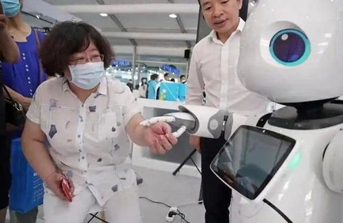 上海老人疯抢2.3万元保姆机器人? 上海老人疯抢2.3万元保姆机器人?