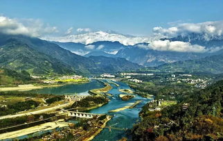 都江堰龙池巨人阶梯走红 当地提醒 都江堰龙池巨人阶梯走红 当地提醒