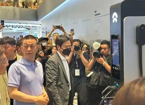 雷军缺席上海车展 小米回应