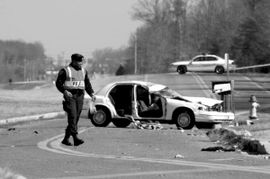 加拿大一车辆冲撞人群 造成人员伤亡