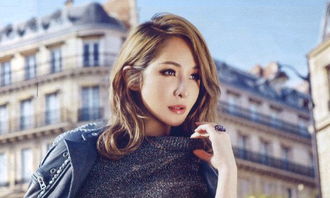 萧亚轩5次手术后首露面