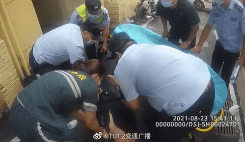 游客在卫生间抽烟引发火情