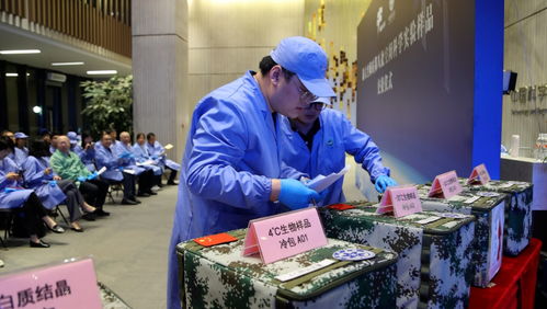 多个景区拥挤程度堪比超市发鸡蛋