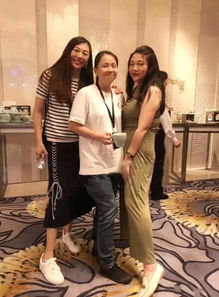 杨天真和章泽天成徒步搭子