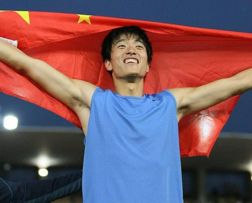 美国选手打破刘翔保持了13年的纪录