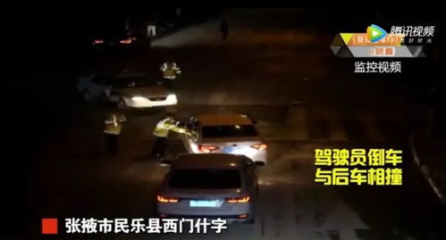 城管队员扒瓜车引擎盖遭拖行