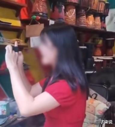90后女店主直播给鸡屁股拔毛火了 90后女店主直播给鸡屁股拔毛火了