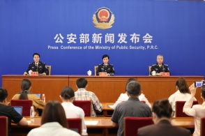 孟羽童否认与董明珠“互撕” 孟羽童否认与董明珠“互撕”