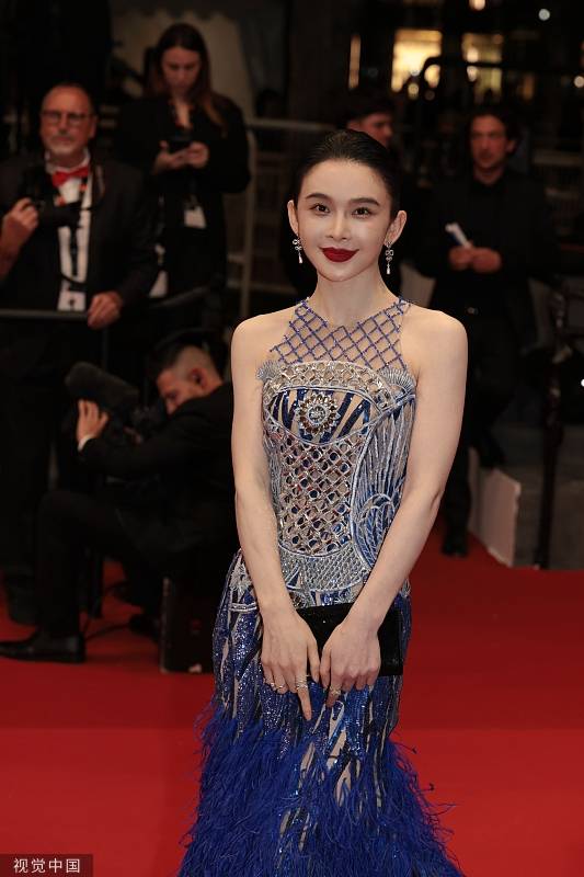 曝赵樱子戛纳红毯被请走 曝赵樱子戛纳红毯被请走