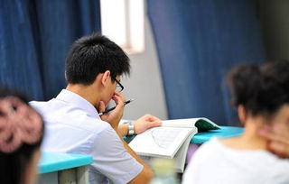 曝曾犯强奸罪的教师出狱后开办教培