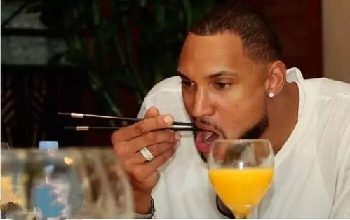 外国人吃英餐把自己吃破防了 外国人吃英餐把自己吃破防了