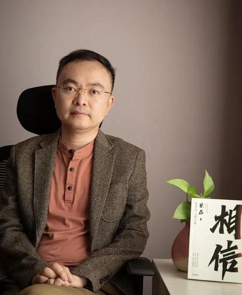蔡磊用眼控仪和儿子交流围棋水平 蔡磊用眼控仪和儿子交流围棋水平