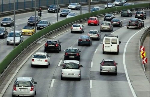 汽车急速耗油多少(汽车急速耗油多少,速度与油耗的微妙关系) 汽车急速耗油多少(汽车急速耗油多少,速度与油耗的微妙关系)