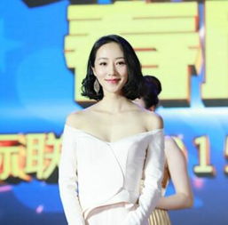 戴230万耳环女星被曝曾晒亿元豪宅(戴230万耳环女星昔日晒亿元豪宅内幕揭秘) 戴230万耳环女星被曝曾晒亿元豪宅(戴230万耳环女星昔日晒亿元豪宅内幕揭秘)
