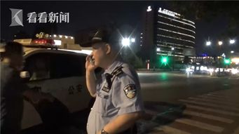 男子报团旅游遭女团友“诱惑”秒拒(男子报团旅游遭遇女团友诱惑，坚定立场秒拒)