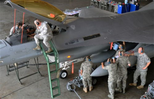 乌军F-16突然坠毁 细节曝光(乌军F-16战斗机突然坠毁，细节曝光)