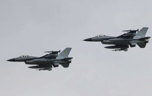 乌军F-16突然坠毁 细节曝光(乌军F-16战斗机突然坠毁，细节曝光)