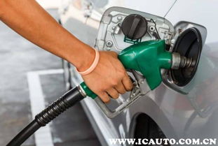 汽车加油还剩多少(汽车加油还剩多少，燃油管理与车辆维护的重要性)