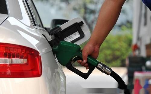 汽车多少公里烧(汽车多少公里烧油，燃油经济性与行驶距离的关系)