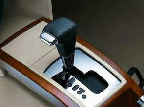 汽车档位多少好用(汽车档位多少好用，驾驶中的档位选择与操作技巧)