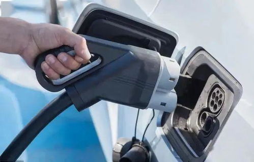 汽车油量多少最佳(汽车油量多少最佳,探讨汽车燃油管理的艺术) 汽车油量多少最佳(汽车油量多少最佳,探讨汽车燃油管理的艺术)