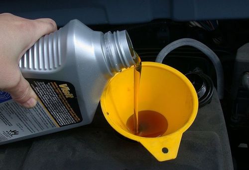 汽车没机油多少(汽车没机油多少，影响、原因及应对方案)