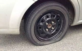 小汽车小汽车胎压多少(小汽车胎压多少，了解并维护正确的轮胎压力)