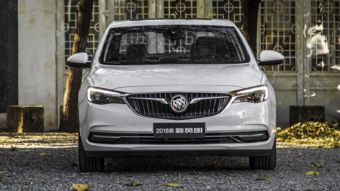 别克汽车和丰田汽车重多少(别克汽车与丰田汽车，重量之谜)