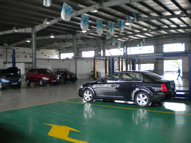 汽车店保养汽车多少钱(汽车店保养汽车费用详解)